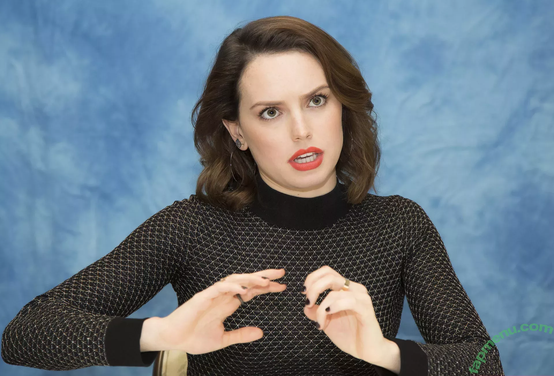 Daisy Ridley nude photo #0188 (daisyridley)