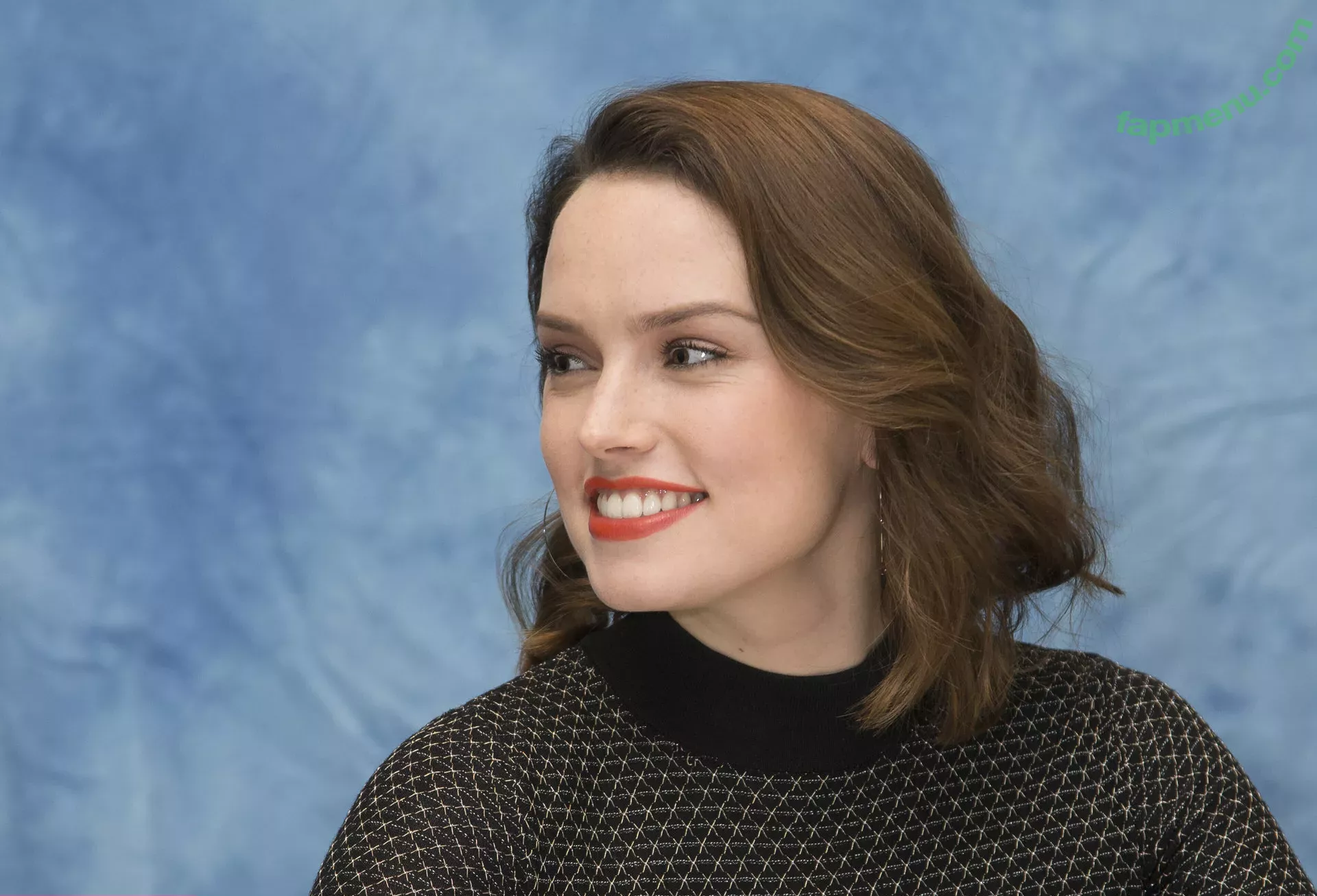 Daisy Ridley nude photo #0196 (daisyridley)