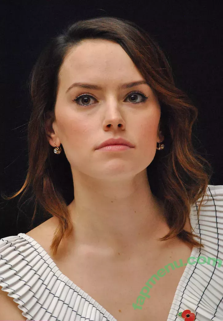 Daisy Ridley nude photo #0206 (daisyridley)