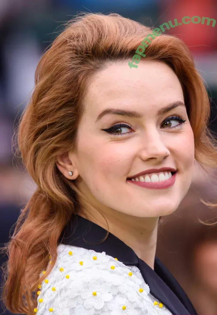 Daisy Ridley nude photo #0231 (daisyridley)