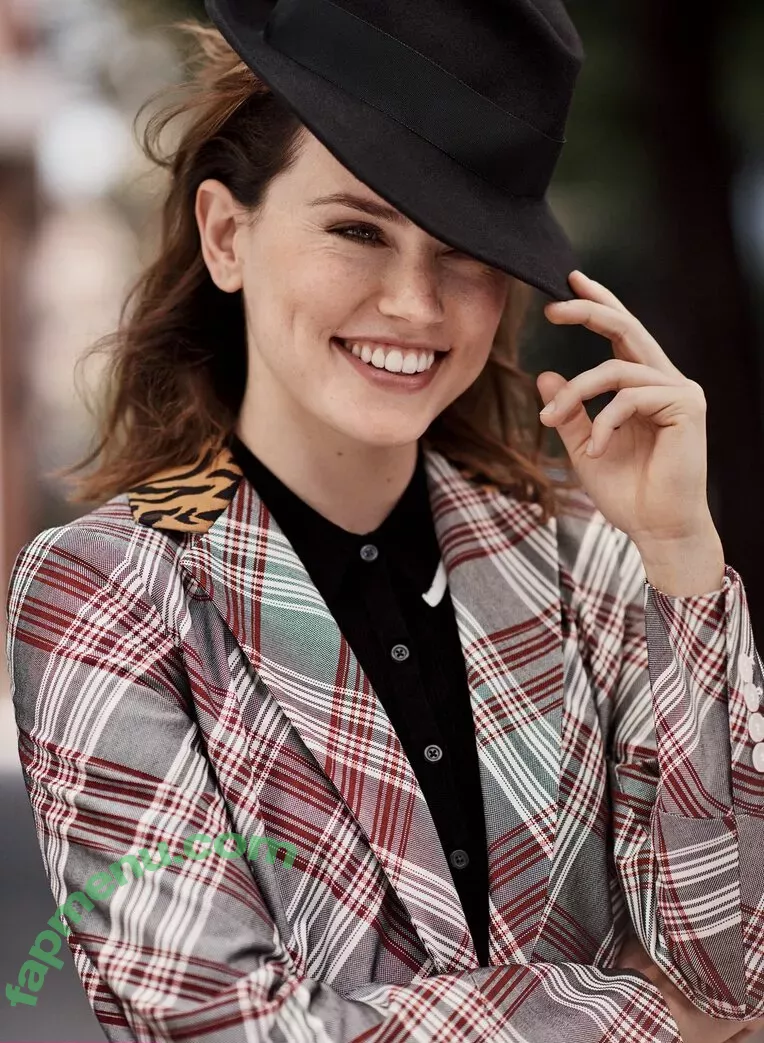 Daisy Ridley nude photo #0237 (daisyridley)