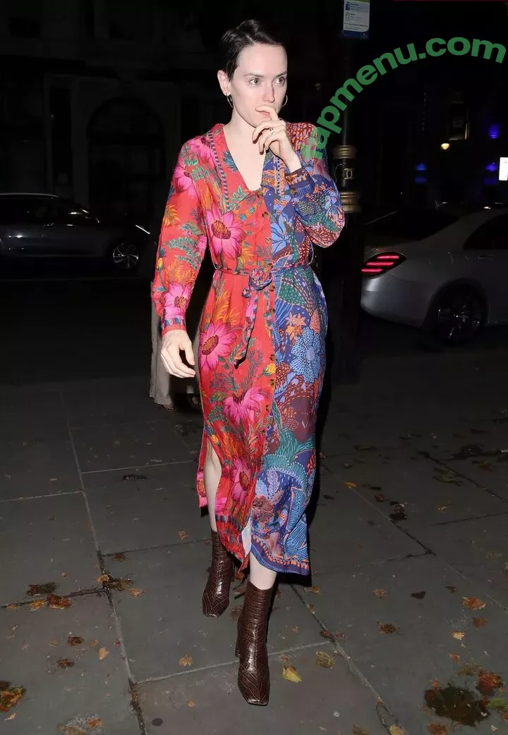 Daisy Ridley nude photo #0242 (daisyridley)