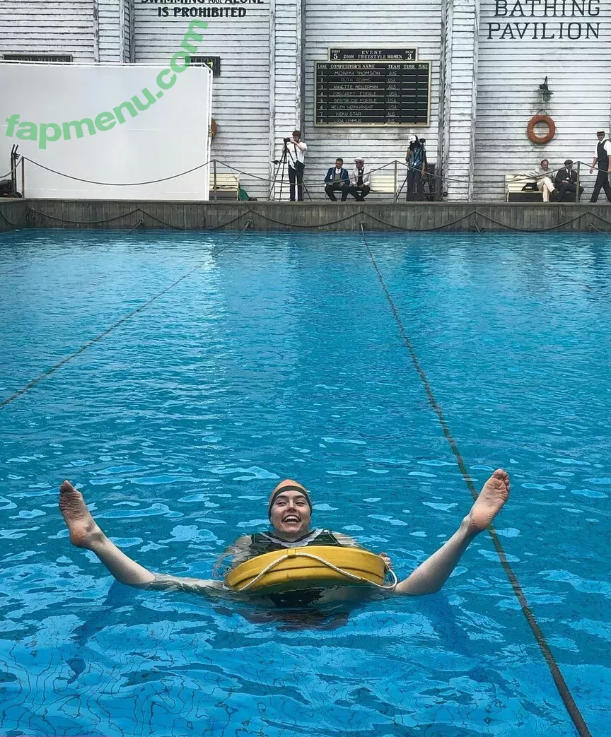 Daisy Ridley nude photo #0250 (daisyridley)