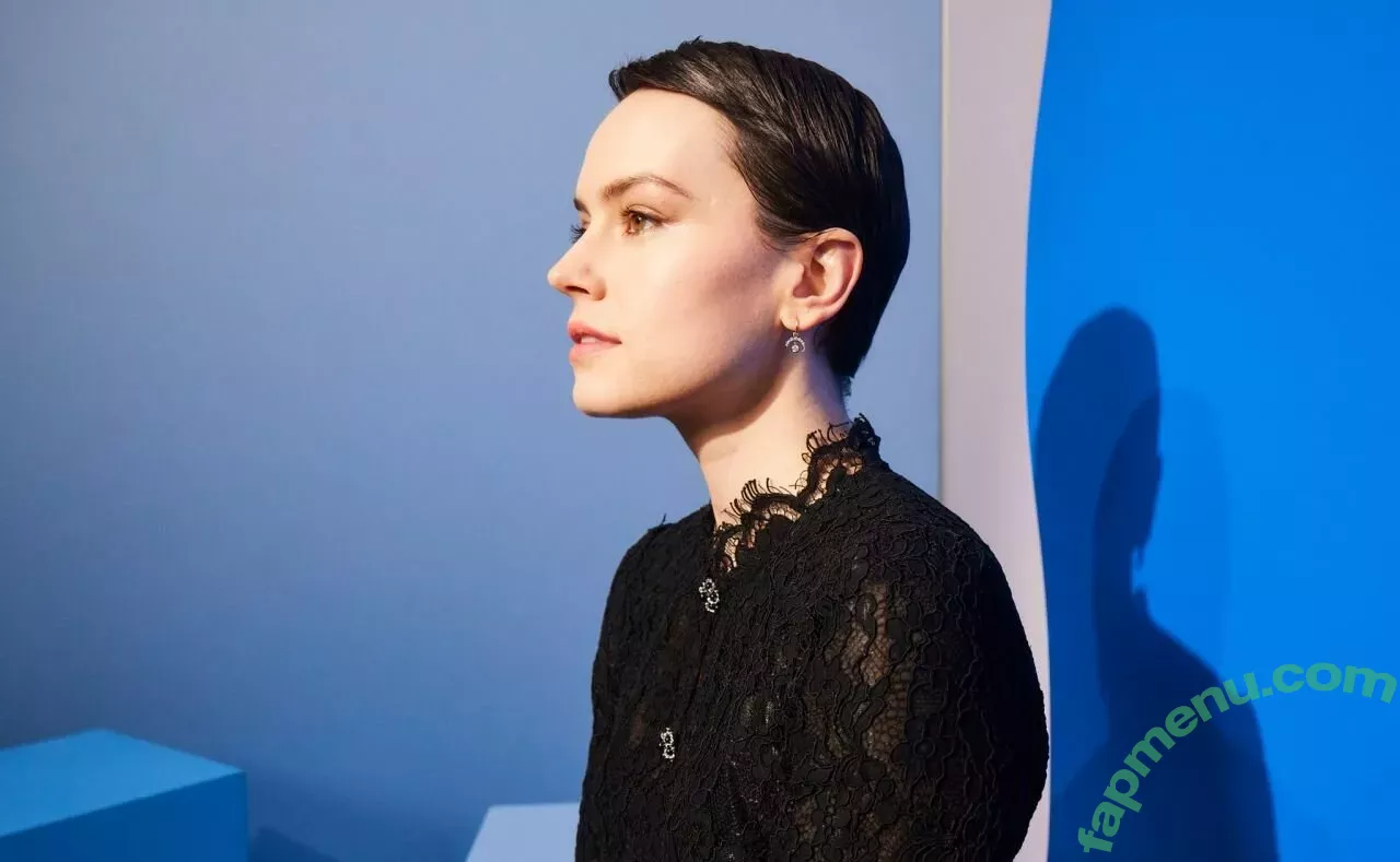 Daisy Ridley nude photo #0266 (daisyridley)