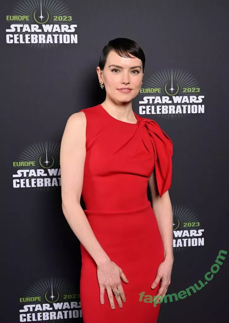 Daisy Ridley nude photo #0279 (daisyridley)