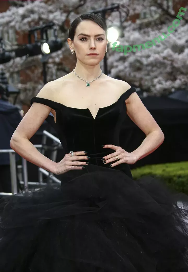 Daisy Ridley nude photo #0312 (daisyridley)