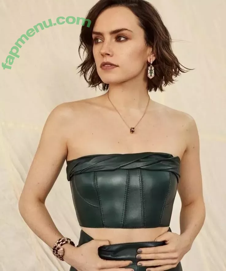 Daisy Ridley nude photo #0314 (daisyridley)
