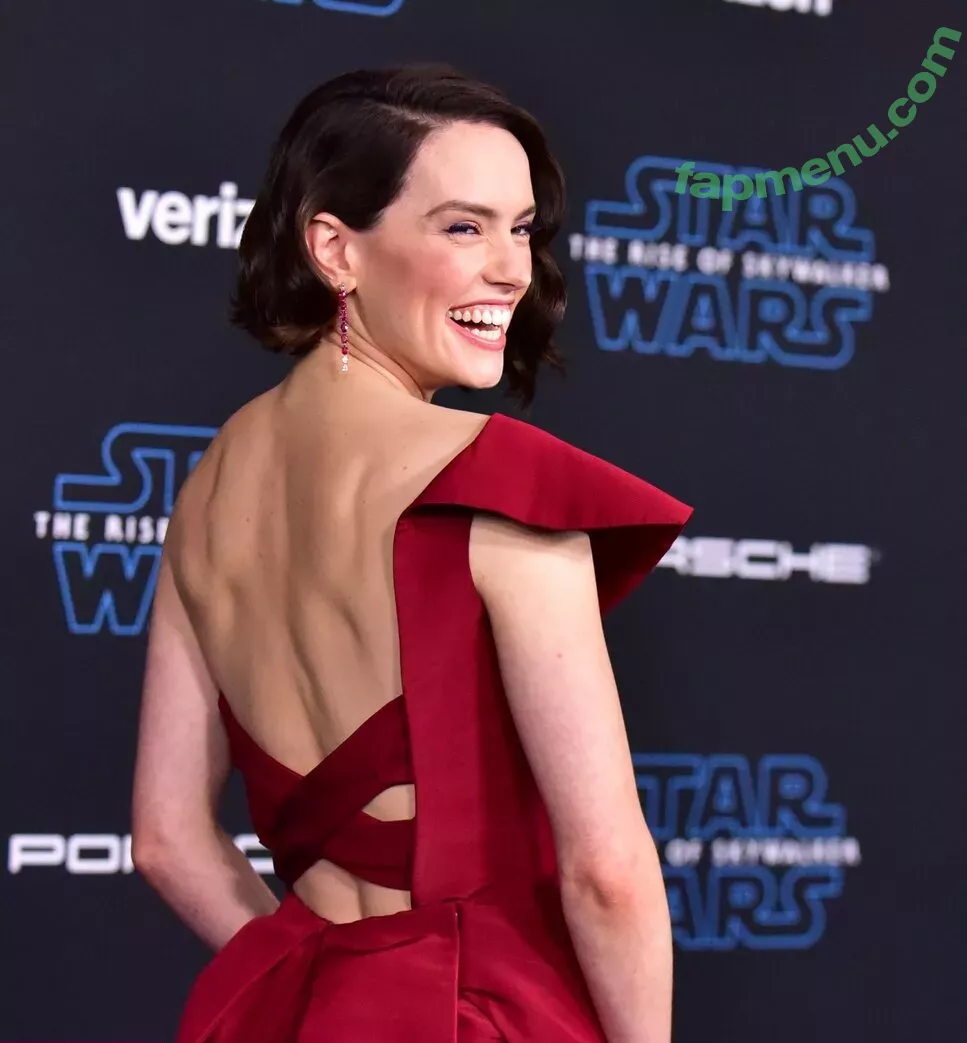 Daisy Ridley nude photo #0319 (daisyridley)