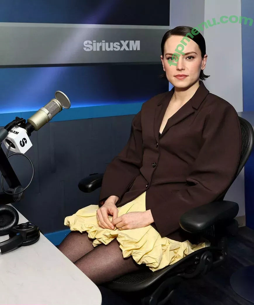 Daisy Ridley nude photo #0324 (daisyridley)