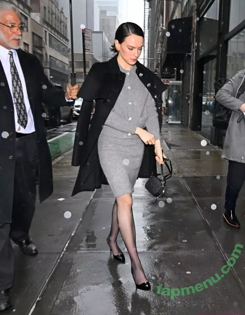 Daisy Ridley nude photo #0327 (daisyridley)