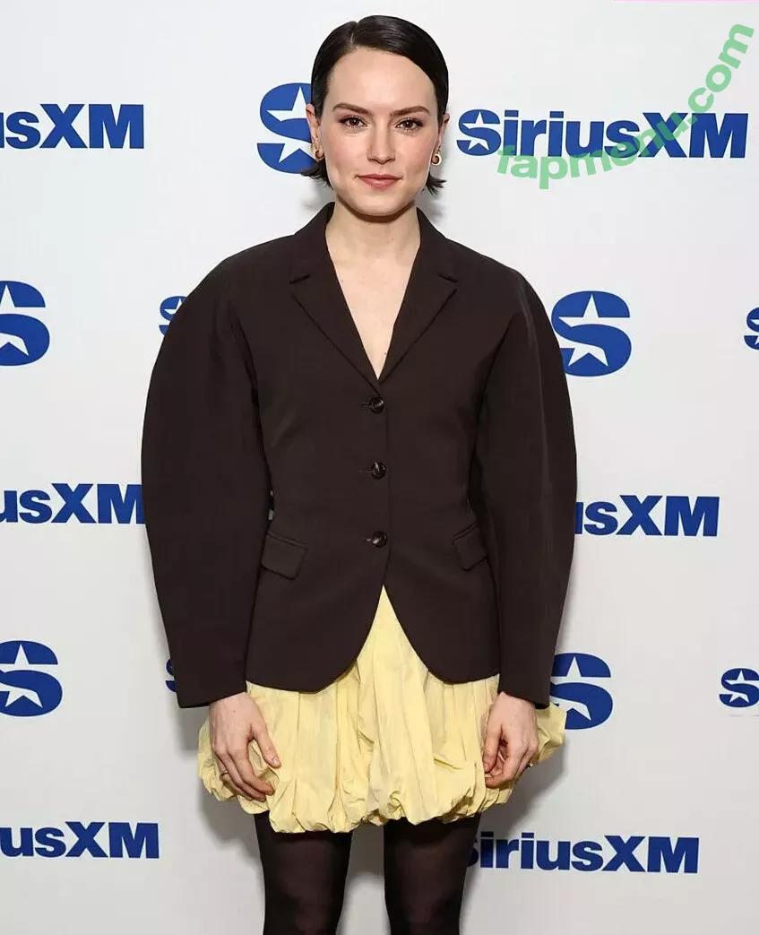 Daisy Ridley nude photo #0330 (daisyridley)