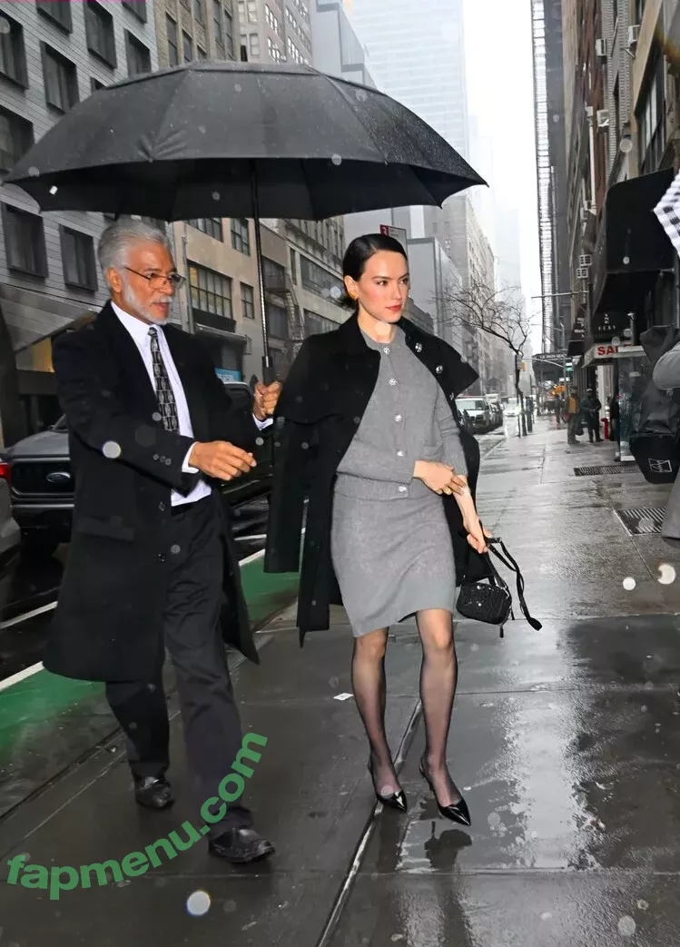 Daisy Ridley nude photo #0337 (daisyridley)