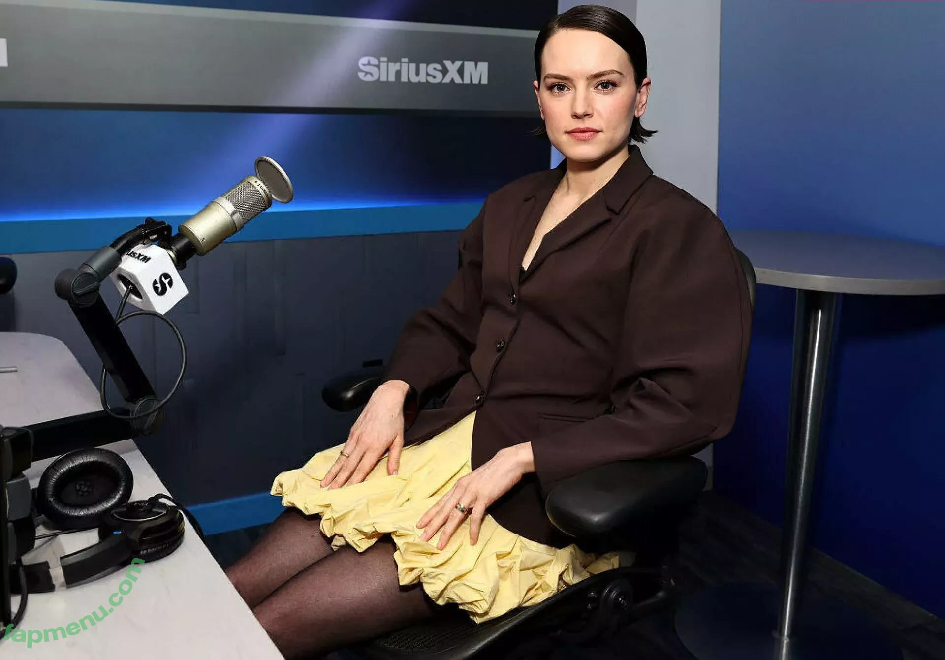 Daisy Ridley nude photo #0338 (daisyridley)