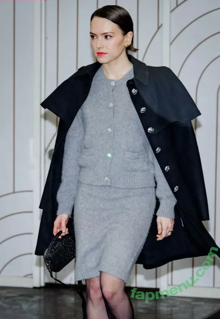 Daisy Ridley nude photo #0342 (daisyridley)