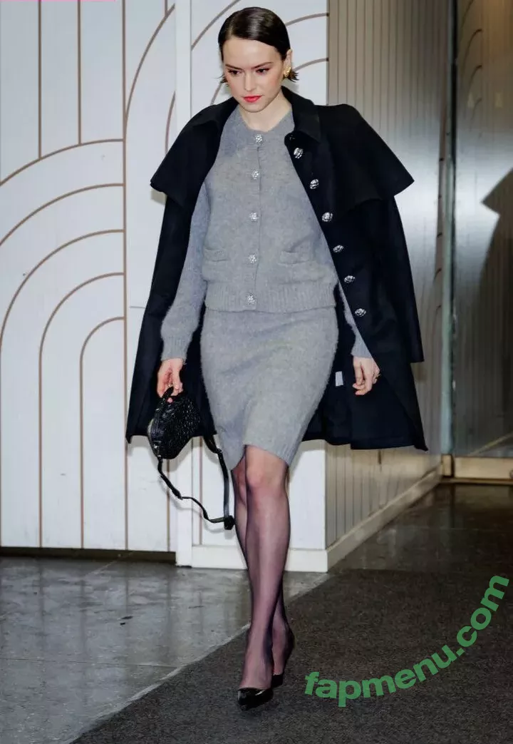 Daisy Ridley nude photo #0343 (daisyridley)