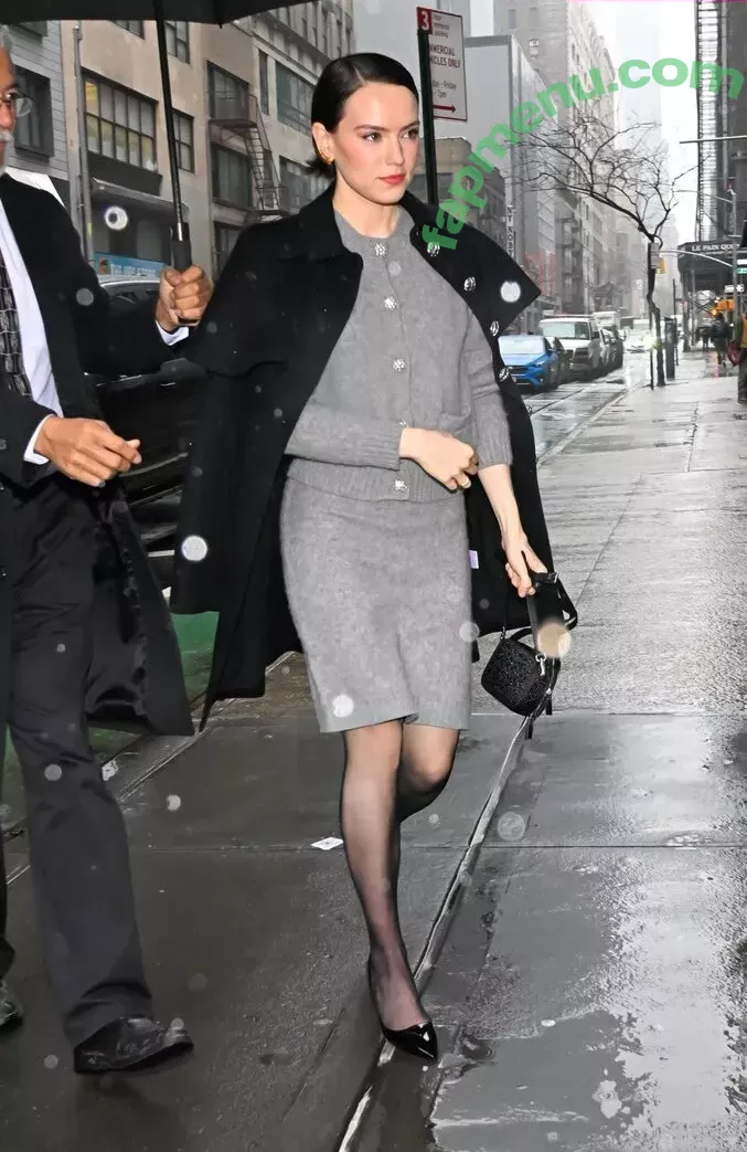 Daisy Ridley nude photo #0350 (daisyridley)