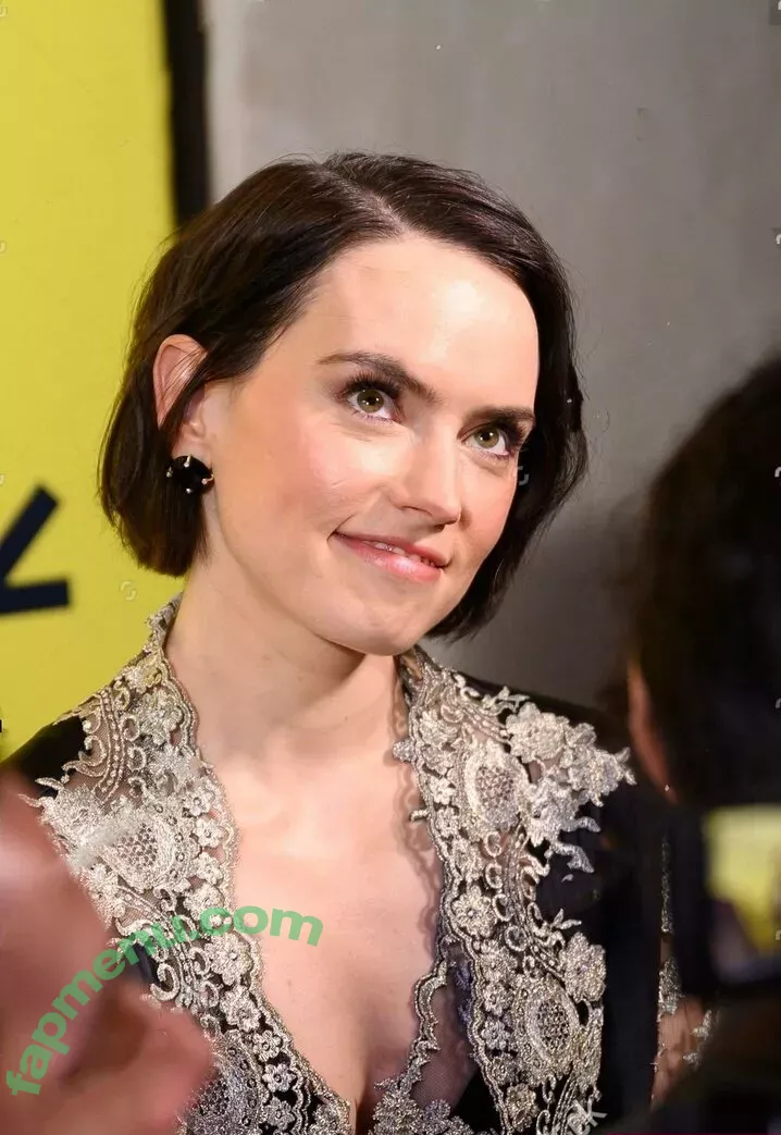 Daisy Ridley nude photo #0366 (daisyridley)