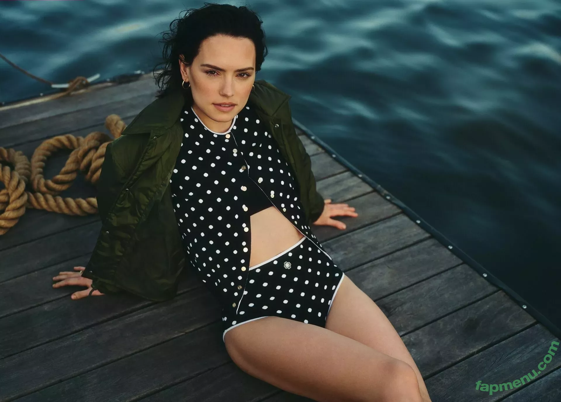 Daisy Ridley nude photo #0662 (daisyridley)