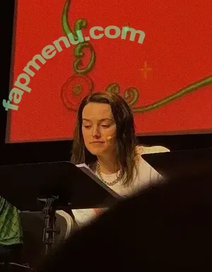 Daisy Ridley / daisyridley nude photo #1162