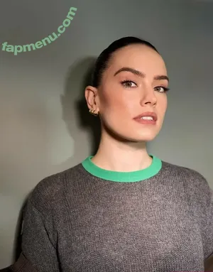 Daisy Ridley / daisyridley nude photo #1176