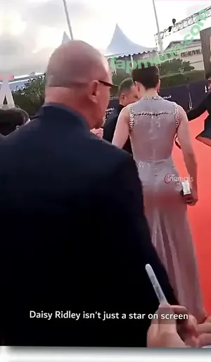 Daisy Ridley / daisyridley nude photo #1178