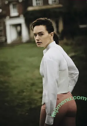 Daisy Ridley / daisyridley nude photo #1193