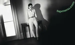 Daisy Ridley / daisyridley nude photo #1196