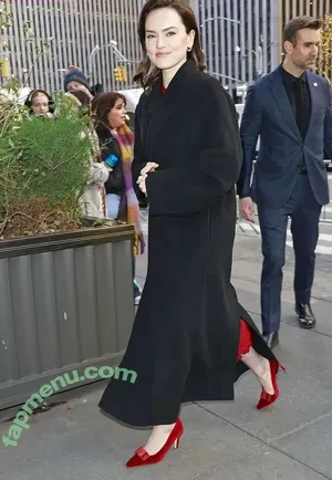 Daisy Ridley / daisyridley nude photo #1201