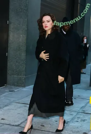 Daisy Ridley / daisyridley nude photo #1206