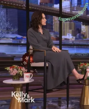 Daisy Ridley / daisyridley nude photo #1219