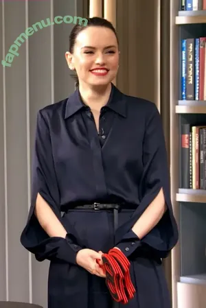 Daisy Ridley / daisyridley nude photo #1264