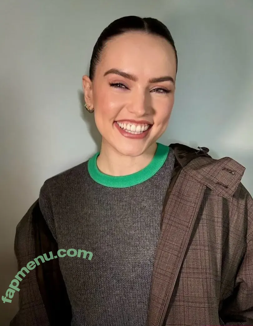Daisy Ridley nude photo #1171 (daisyridley)