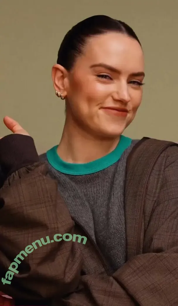 Daisy Ridley nude photo #1173 (daisyridley)