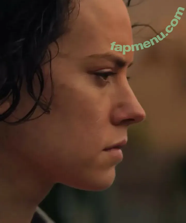 Daisy Ridley nude photo #1185 (daisyridley)