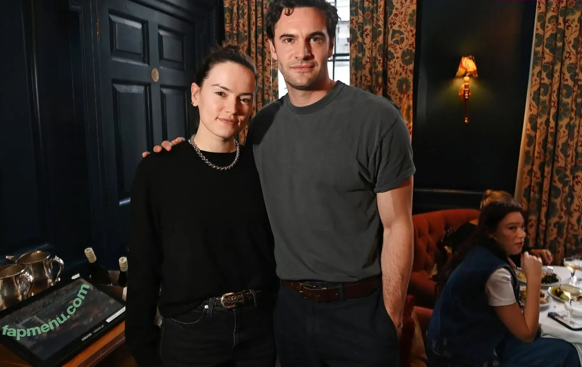 Daisy Ridley nude photo #1190 (daisyridley)