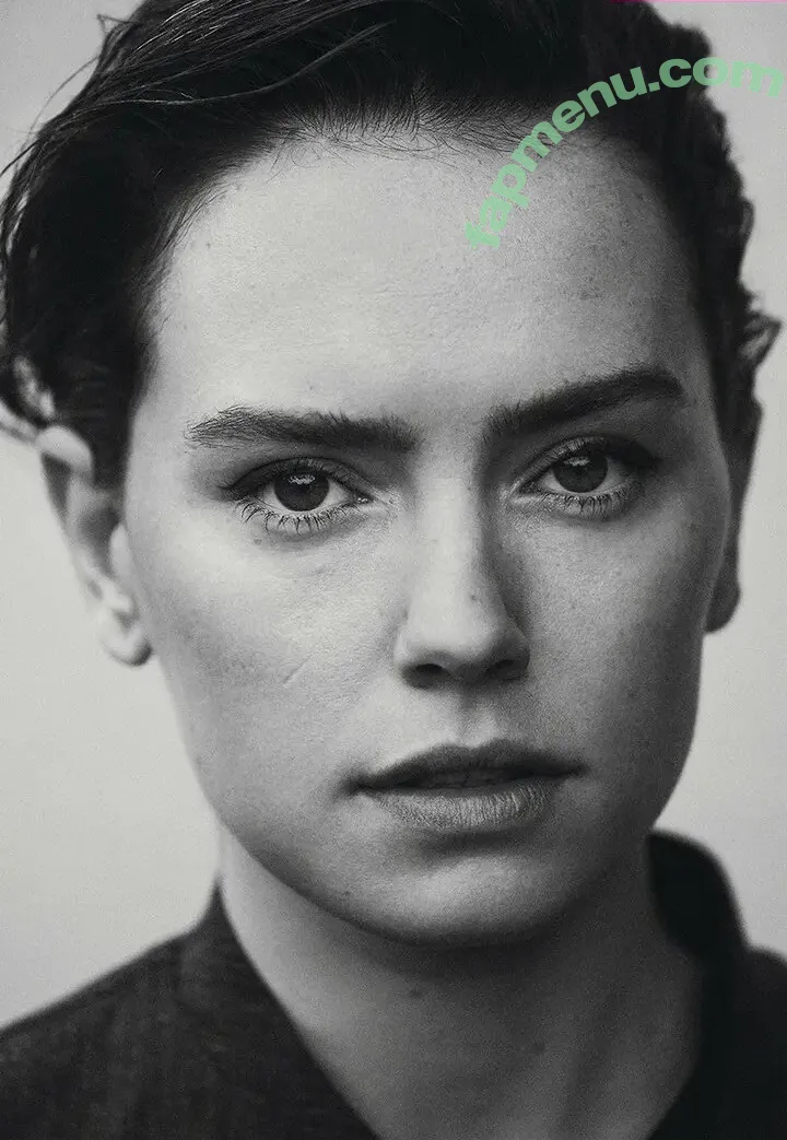 Daisy Ridley nude photo #1198 (daisyridley)
