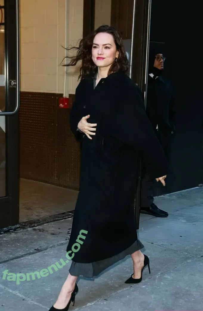 Daisy Ridley nude photo #1207 (daisyridley)