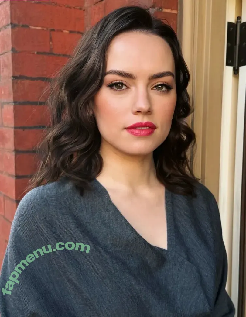 Daisy Ridley nude photo #1235 (daisyridley)