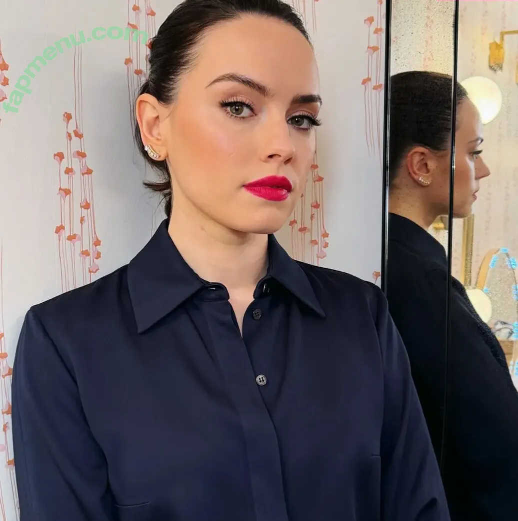 Daisy Ridley nude photo #1238 (daisyridley)