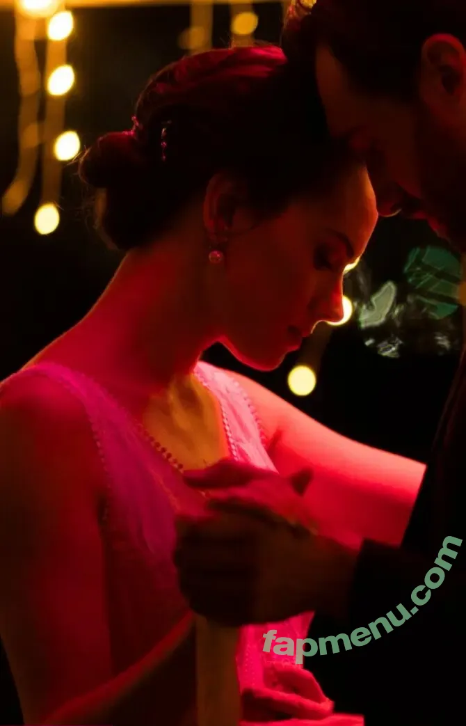 Daisy Ridley nude photo #1243 (daisyridley)