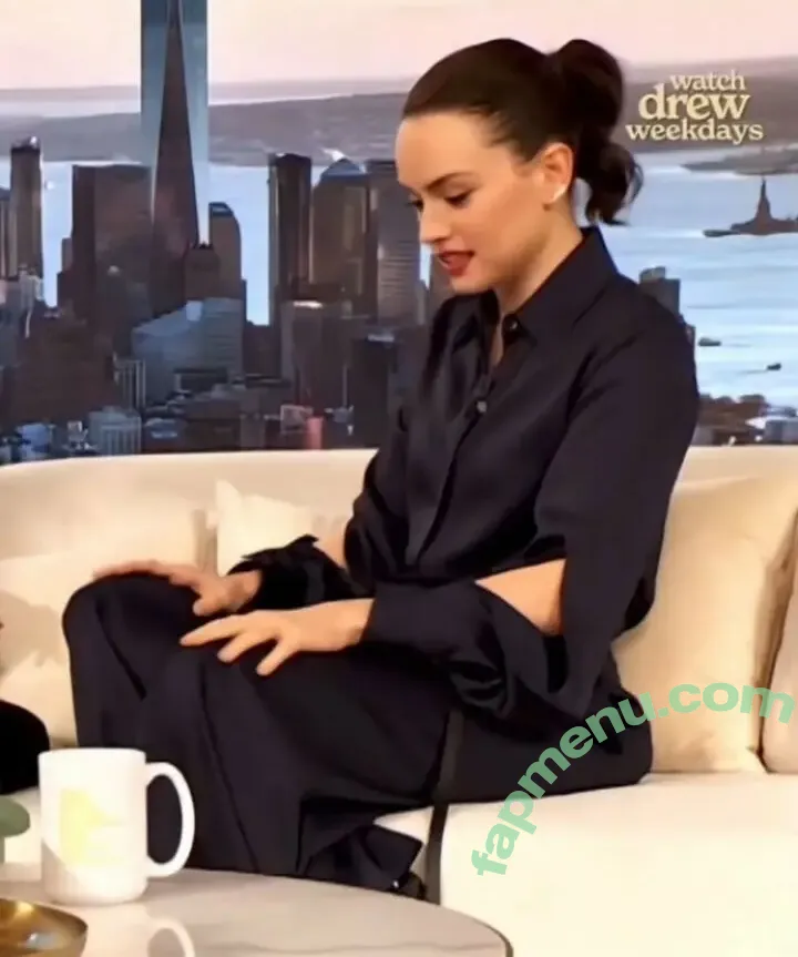 Daisy Ridley nude photo #1247 (daisyridley)