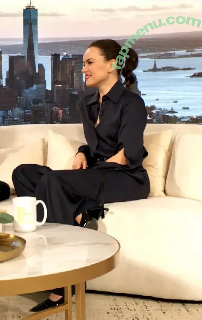 Daisy Ridley nude photo #1263 (daisyridley)