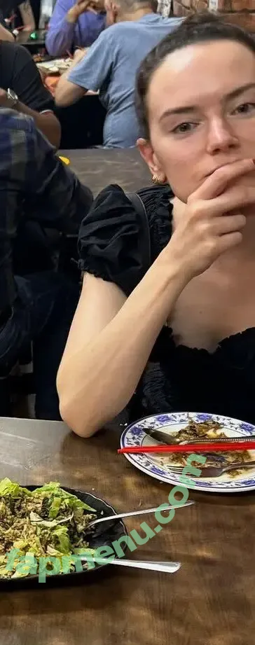 Daisy Ridley nude photo #1276 (daisyridley)