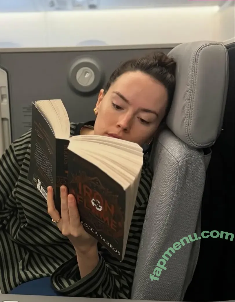 Daisy Ridley nude photo #1278 (daisyridley)