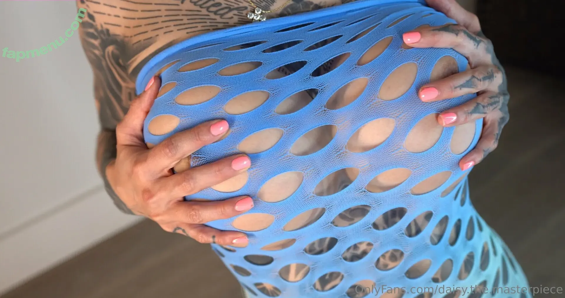 daisy.the.masterpiece nude photo #0013 (tatted.up.daisy)