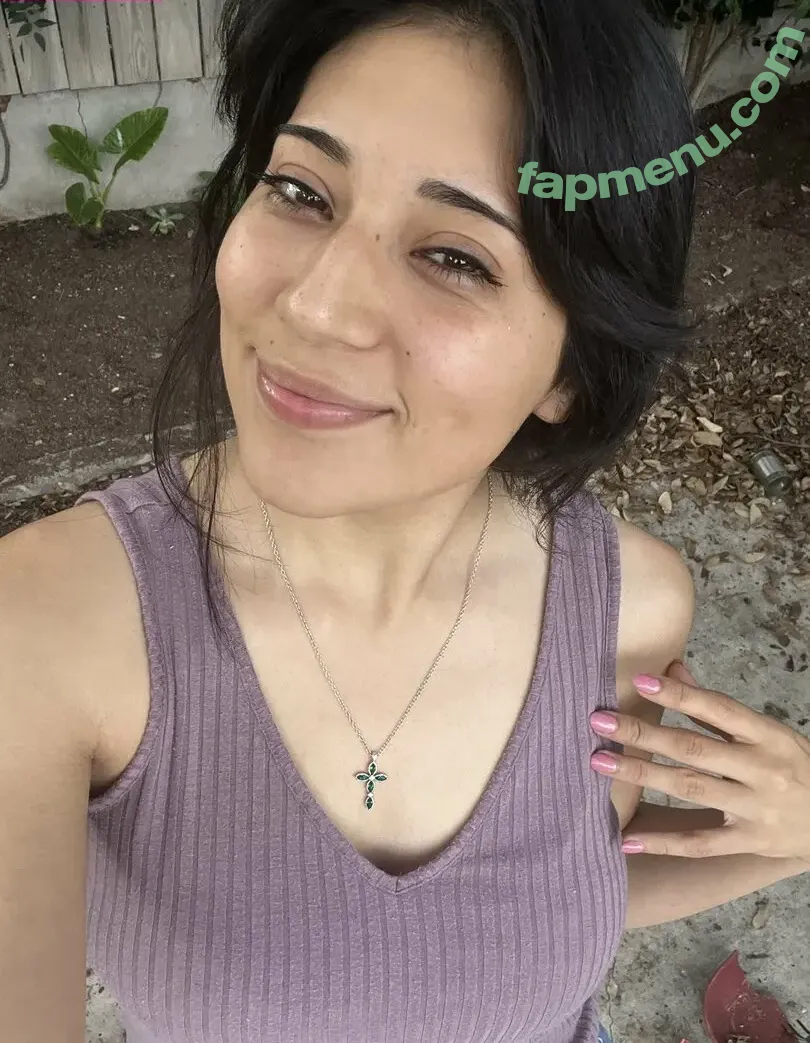 Daisy Zavala nude photo #0005 (daisyhernandez.23 / daisyzalvaa / rosesanchezzzz)