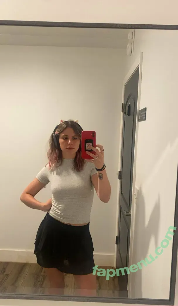 daisyt135 nude photo #0075 (princ3ssda1sy)