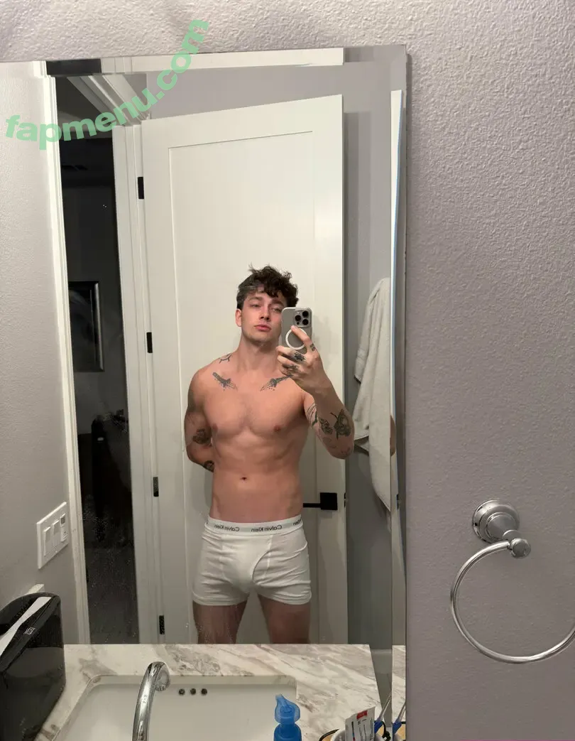 dakarluca nude photo #0002 (dakaroficial)