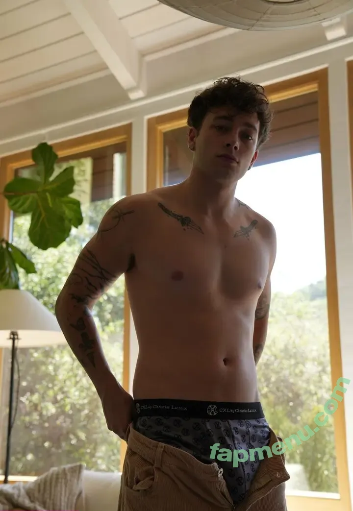dakarluca nude photo #0004 (dakaroficial)