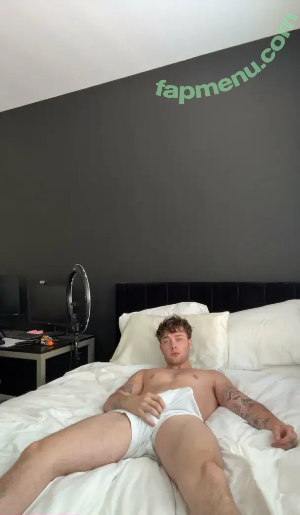 dakarluca nude photo #0008 (dakaroficial)